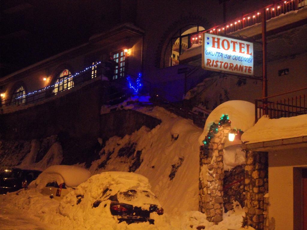 Hotel Grotta Dei Colombi à Scanno Extérieur photo