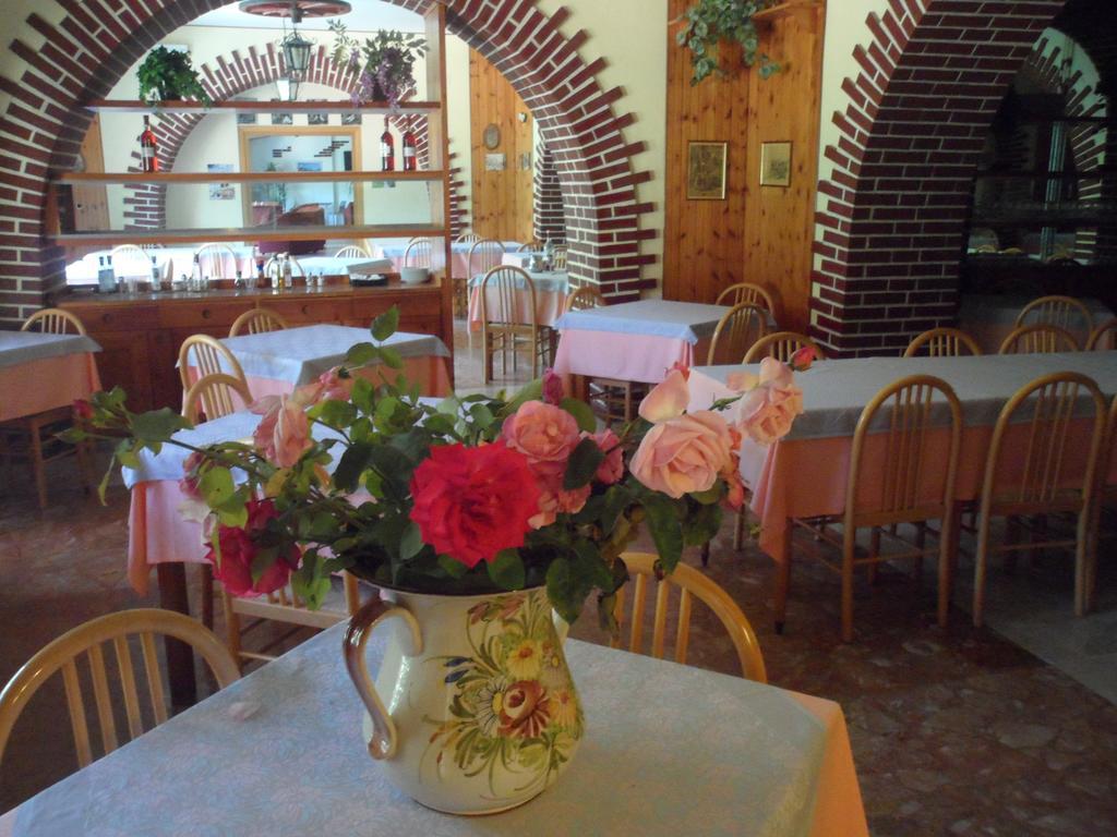 Hotel Grotta Dei Colombi à Scanno Extérieur photo